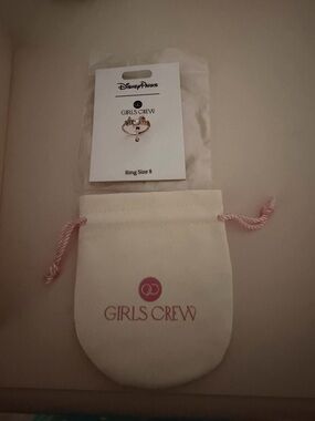 Disney Gold 4 Parks Girls Crew Ring with Pouch